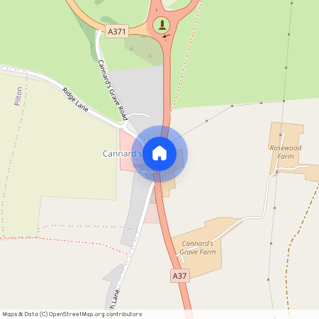 ***3 Bedrooom Cottage Renovated Throughout - Available March!***