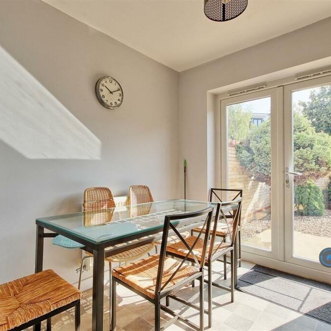 1 bedroom in a house share to rent - Photo 1