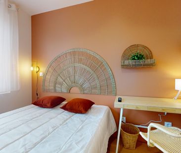 ALBERT THOMAS S Roommate 3 Bedrooms at Lyon 8e - Photo 1