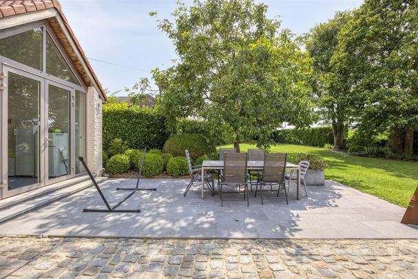 Rustig gelegen vierkantshoeve + weide (38a81ca) met 3 slaapkamers te Pajottegem - Photo 1