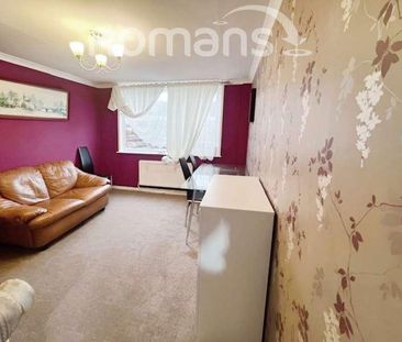 Mullins Close, RG21 - Photo 6