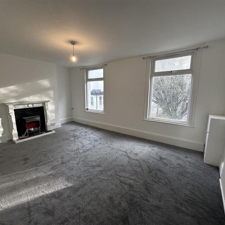 2 bedroom house to rent - Photo 1