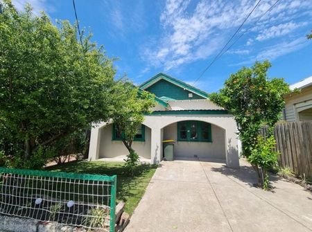 Best Location!! - Photo 3