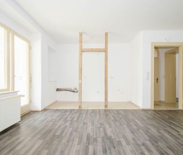 Altbauflair in zentraler Lage: Erdgeschosswohnung nahe der Hattinge... - Photo 2