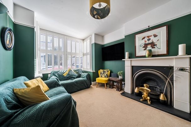 4 bedroom detached house to rent - Photo 1