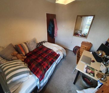 4 bedroom terraced house to rent - Photo 4