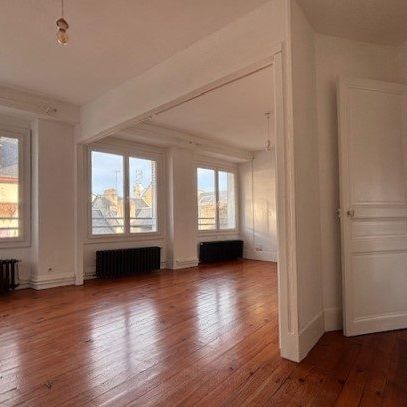 Location Appartement 2 pièces 66m² BAGNERES DE BIGORRE 65200 - Photo 1