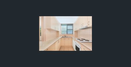 Central Living - Photo 4