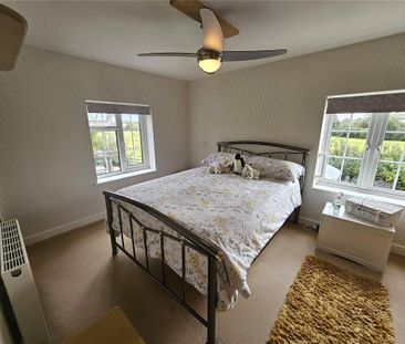 4 bedroom semi-detached house to rent - Photo 4