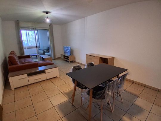 Location Appartement 2 pièces Meublé 45m² ST PIERRE 97410 - Photo 1