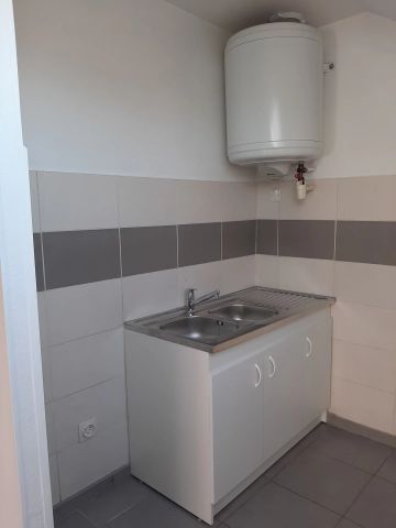 Location Appartement 1 pièce 22m² GRETZ ARMAINVILLIERS 77220 - Photo 2