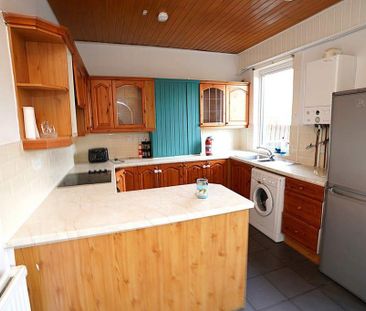 3 bedroom terraced house to rent - Photo 2