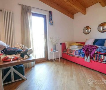 Appartamento di 82 m² con 3 locali e box auto a So - Photo 2