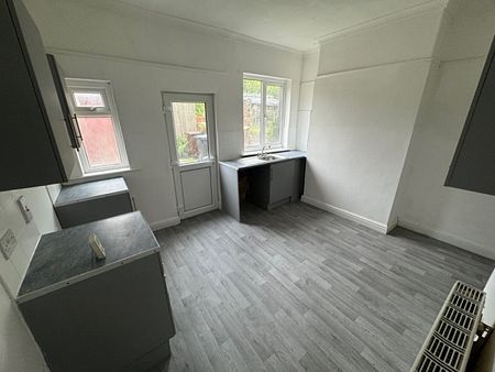 2 Bedroom Terraced House - Photo 5