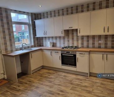 3 bedroom terraced house to rent - Photo 4