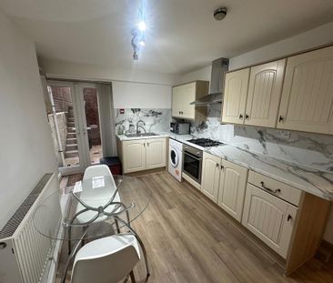 1 bedroom flat to rent - Photo 6