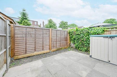 2 bedroom flat to rent - Photo 5