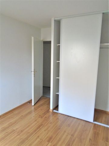 Location Appartement 3 pièces 64m² VIC EN BIGORRE 65500 - Photo 4
