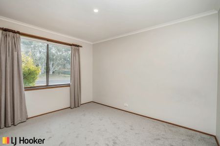 4 Bedroom Home In Evatt - Photo 3