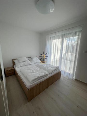 Kiadó lakás - Pécs - Fotó 5