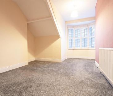3 bedroom maisonette to rent - Photo 2