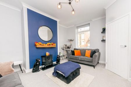 2 bedroom terraced house to rent - Photo 3