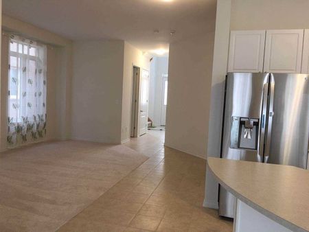 For Lease - 2585 Craftsman Drive, Oshawa, Ontario - Photo 3