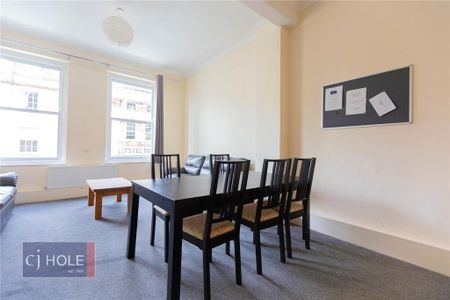 5 bedroom property to rent - Photo 2