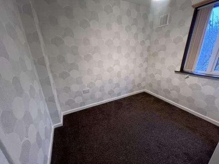 Knowles Avenue, Bradford, BD4 - Photo 2