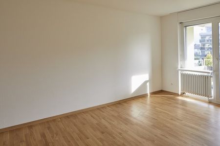 Geräumige und lichtdurchflutete Familienwohnung mit zwei Balkonen - Photo 3