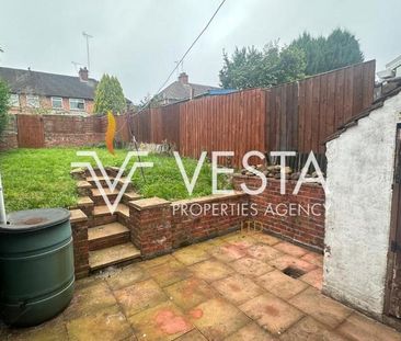 3 bedroom terraced house to rent - Photo 3