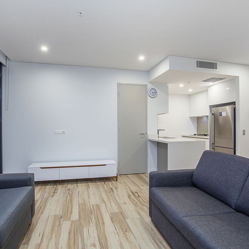 2 bedroom in Sundale. Available to rent from 10 March to 3rd of November - Photo 1