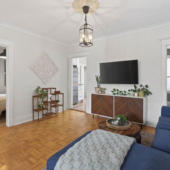 For Lease - 19 Huxley Avenue, Hamilton, Ontario - Photo 1