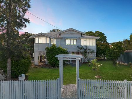 Comfortable 3-Bedroom Home in Convenient Berserker Location - Photo 4