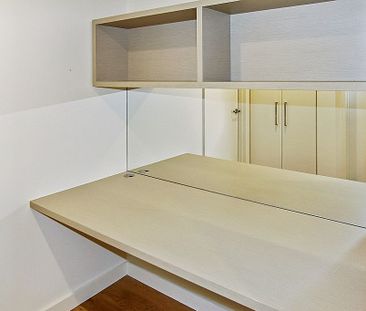 Well Maintained 2 Bed with Media Desk and Parking! Move in Now! - Photo 1