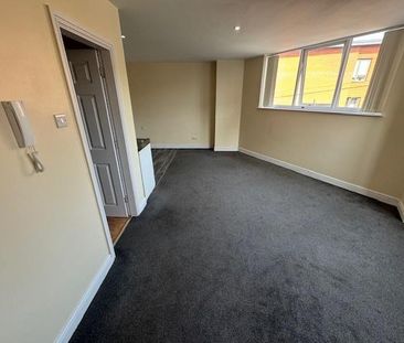 Studio to rent - Photo 6