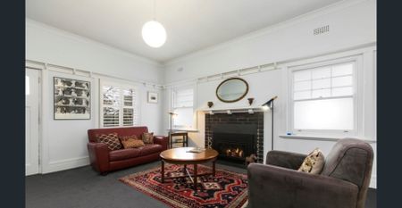 Bright Apartment Across Alma Park - Photo 4