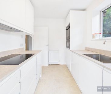 2 bedroom ground floor flat to rent - Photo 1