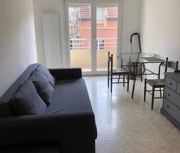 Location Appartement 1 pièce 24m² - Photo 2