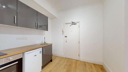 Studio to rent - Photo 2