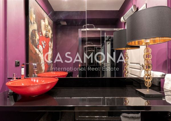 Luxurious, Unique and Quirky 1 Bedroom Apartment Close to Arc de Triomf