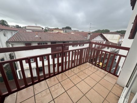 Location Appartement 2 pièces 33m² ST JEAN DE LUZ 64500 - Photo 3