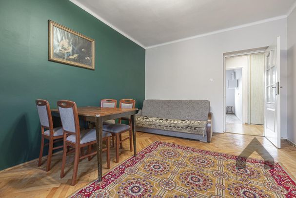 Przestronne mieszkanie do wynajęcia na osiedlu Stałym w Jaworznie | Spacer 3D - Photo 1