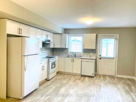 For Lease - 7768 Ascot Circle Unit# 78, Niagara Falls, Ontario - Photo 2