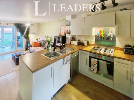 2 bedroom terraced house to rent - Photo 2