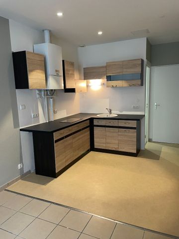 Location Appartement 3 pièces 47m² - Photo 3