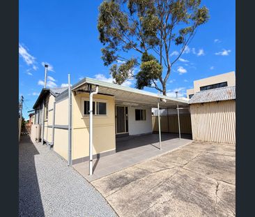 SPACIOUS FAMILY HOUSE IN LIDCOMBE - Photo 4