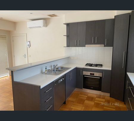 1/30 Heller Street, Brunswick, Vic 3056 - Photo 3