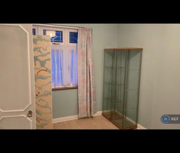 1 bedroom in a house share to rent - Photo 6