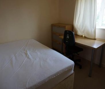 4 bedroom house to rent - Photo 2